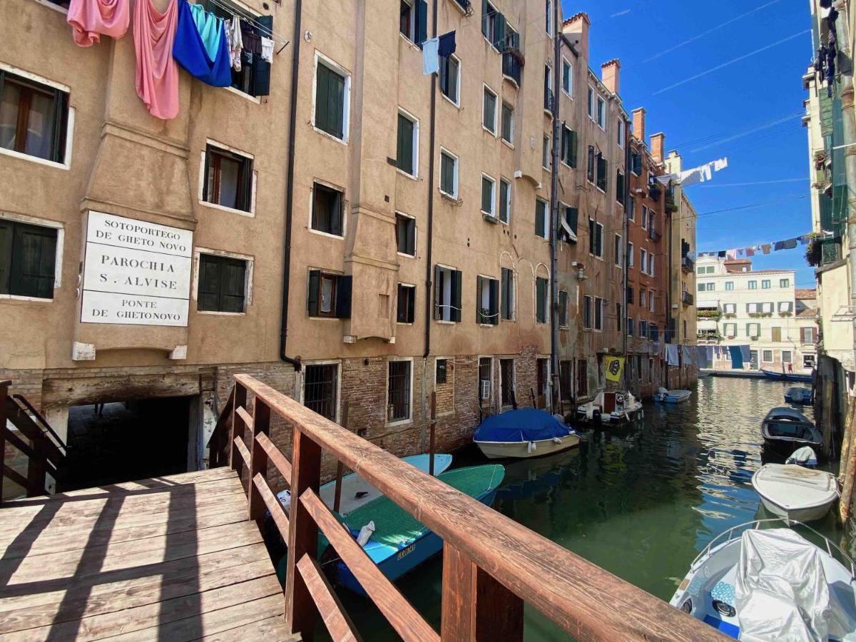 Art Painting Apartment With Canal View Venedig Eksteriør billede